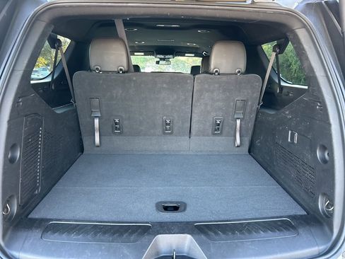 Used 2023 Chevrolet Suburban LT image 51