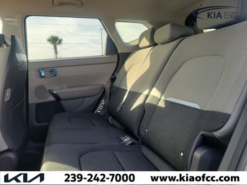 New 2027 Kia Seltos S FWD image 15