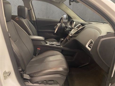 Used 2017 Chevrolet Equinox Premier w/ Enhanced Convenience Package AWD/4WD image 20
