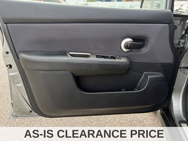 Used 2007 Nissan Versa Hatchback w/ ABS Pkg FWD image 23