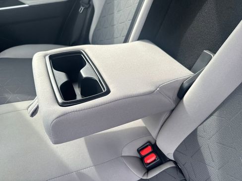 Used 2023 Toyota RAV4 XLE w/ Convenience Package image 36