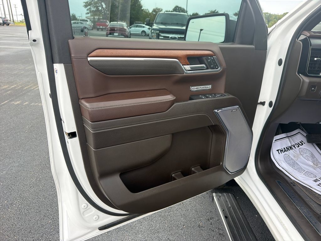 Used 2023 GMC Sierra 1500 Denali AWD/4WD image 14