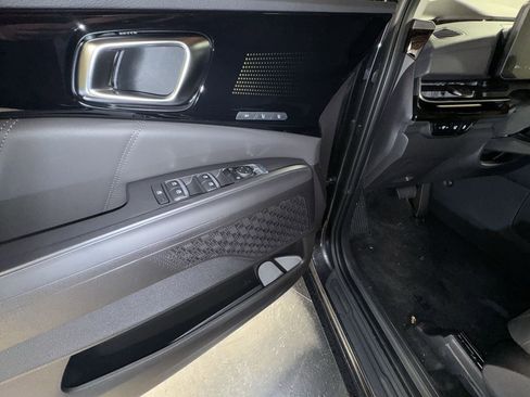 New 2026 Kia Carnival SX Prestige image 17