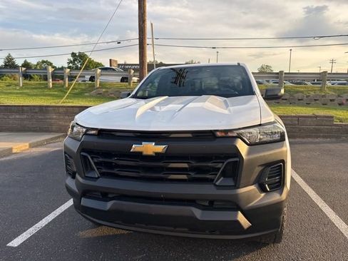 Used 2026 Chevrolet Colorado W/T w/ Advanced Trailering Package AWD/4WD image 13