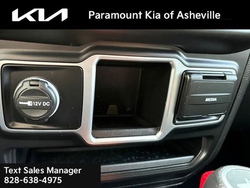 Used 2020 Jeep Wrangler Sport image 22