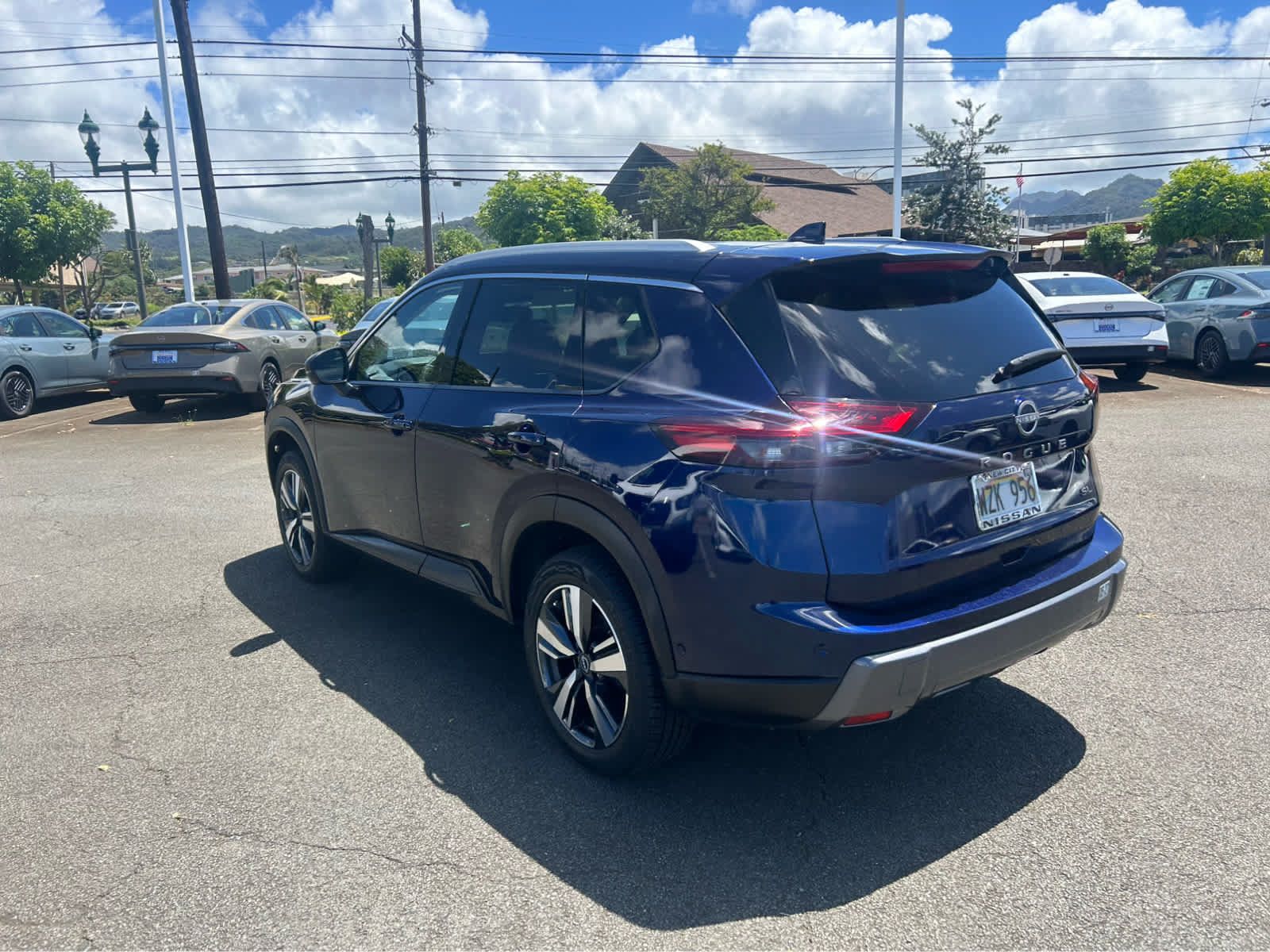 Used 2024 Nissan Rogue SL FWD image 4