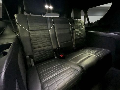 Used 2023 Cadillac Escalade ESV Premium Luxury Platinum w/ LPO, Floor Liner Package AWD/4WD image 26
