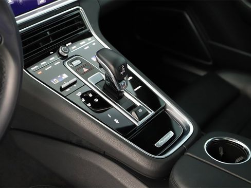 Used 2021 Porsche Panamera 4S image 17