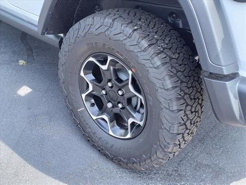 New 2023 Jeep Wrangler Unlimited Rubicon 4xe w/ Dual Top Group image 12