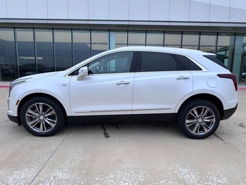 New 2026 Cadillac XT5 Premium Luxury image 2