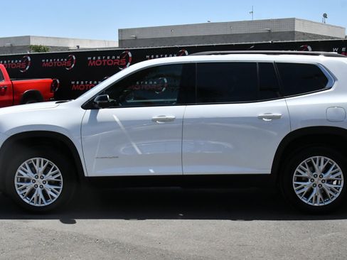 Used 2024 GMC Acadia Elevation FWD image 4