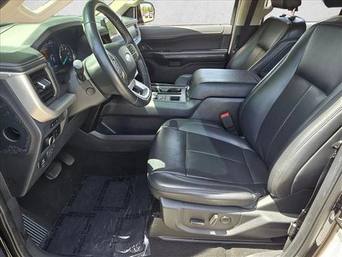 Certified 2024 Ford Expedition XLT RWD image 16