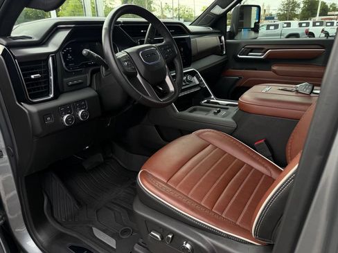 Used 2025 GMC Sierra 2500 Denali Ultimate AWD/4WD image 10