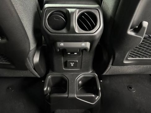 New 2026 Jeep Wrangler Unlimited Rubicon AWD/4WD image 25