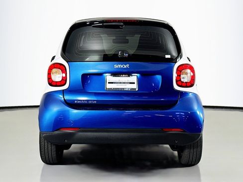 Used 2017 smart fortwo electric drive image 4