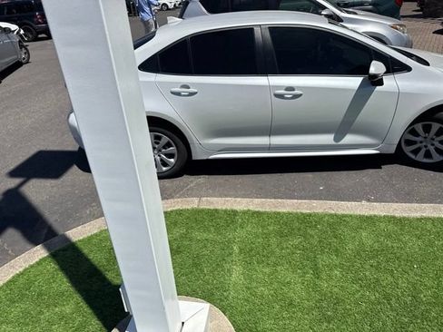 Used 2025 Toyota Corolla LE w/ Convenience Package FWD image 30
