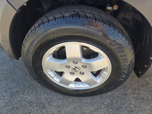 Used 2004 Honda Element EX image 24