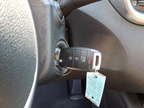 Used 2020 Kia Sorento LX w/ LX I4 Convenience Package FWD image 26