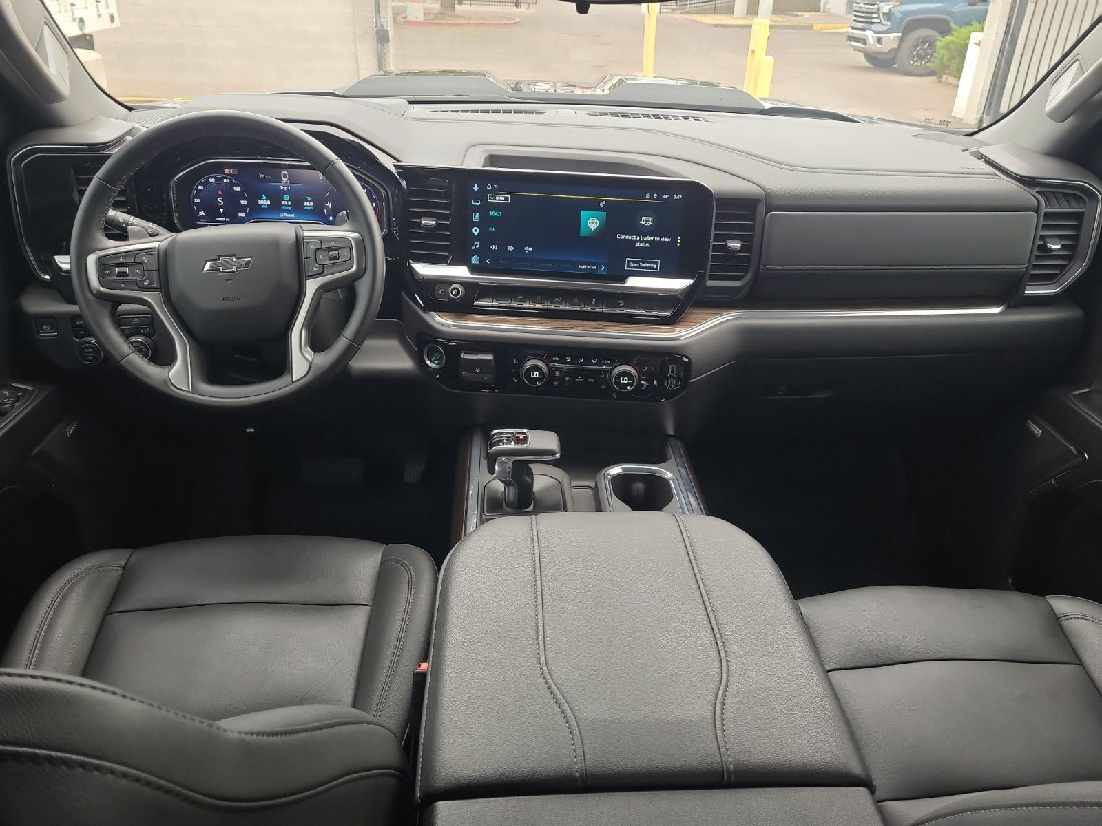 Used 2025 Chevrolet Silverado 1500 LT Trail Boss w/ Convenience Package II AWD/4WD image 13