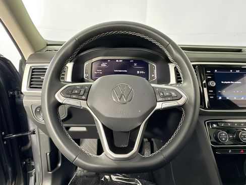Used 2023 Volkswagen Atlas SE image 11