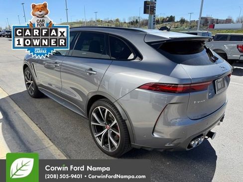 Used 2022 Jaguar F-PACE SVR image 3