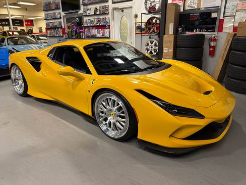 Used 2021 Ferrari F8 Tributo image 30