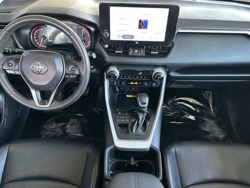 Used 2023 Toyota RAV4 XLE Premium image 15