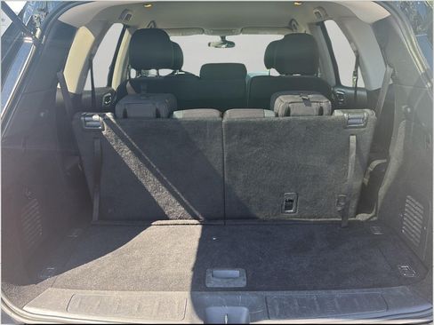 Used 2019 Nissan Pathfinder SV AWD/4WD image 14