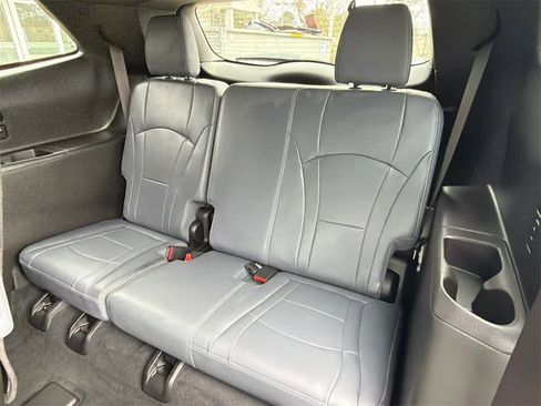 Used 2023 Buick Enclave Essence w/ Experience Buick Package image 19
