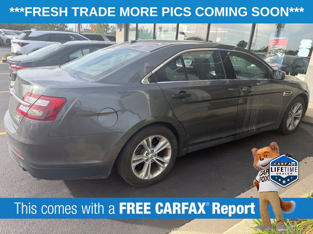 Used 2016 Ford Taurus SEL FWD image 4