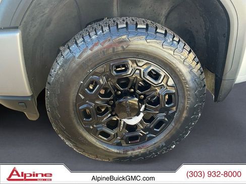 Used 2023 GMC Sierra 2500 Denali image 14