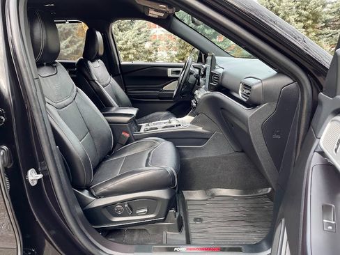 Used 2020 Ford Explorer ST w/ Premium Technology Package image 38