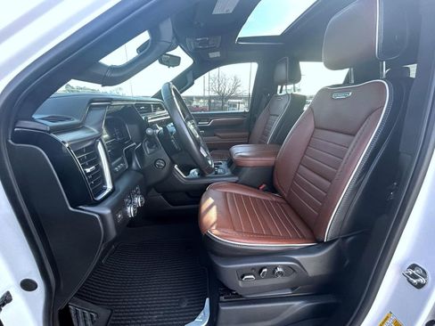 Used 2024 GMC Sierra 1500 Denali Ultimate image 10