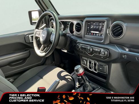 Used 2021 Jeep Wrangler Unlimited Sport AWD/4WD image 10