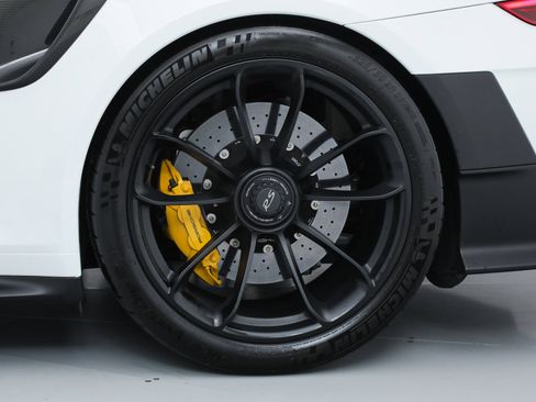 Used 2018 Porsche 911 GT2 RS image 37