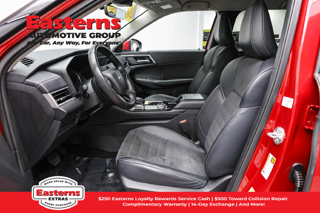 Used 2025 Mitsubishi Outlander SE AWD/4WD image 15