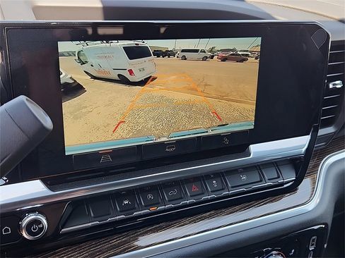 New 2026 GMC Sierra 1500 SLE w/ Preferred Package image 15