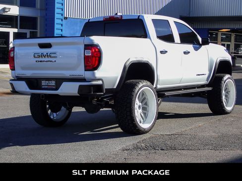 Used 2023 GMC Canyon Denali image 8