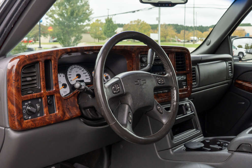 Used 2003 Chevrolet Silverado 1500 SS AWD/4WD image 11