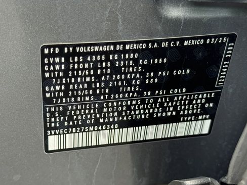 Used 2025 Volkswagen Taos SE w/ Panoramic Sunroof Package FWD image 26