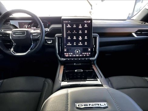 Used 2025 GMC Yukon XL Denali w/ Sun & Power Step Package image 16