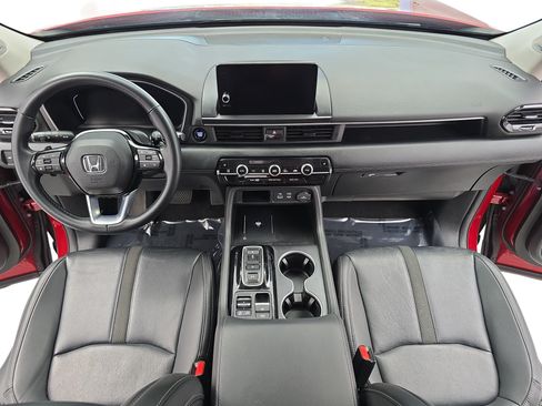Used 2024 Honda Pilot Touring image 9