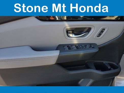 New 2025 Honda Pilot EX-L image 21