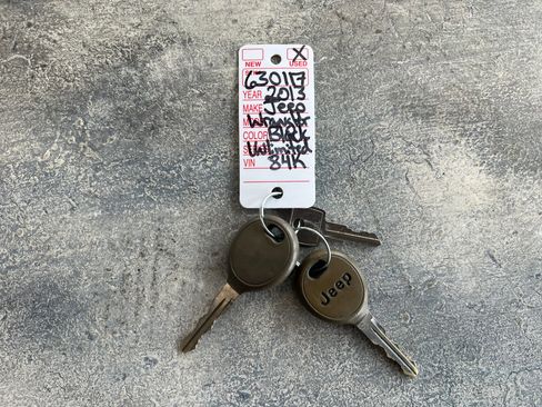 Used 2013 Jeep Wrangler Unlimited Sport w/ Connectivity Group image 35