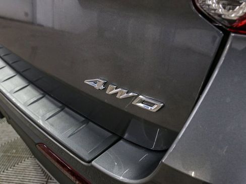 Used 2023 Ford Explorer XLT w/ Equipment Group 202A image 10