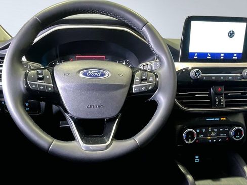 Used 2022 Ford Escape SEL image 8