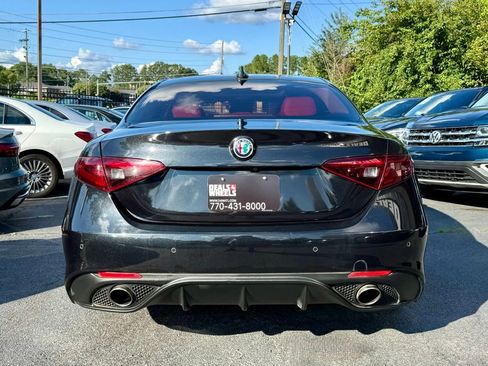 Used 2019 Alfa Romeo Giulia Ti Sport w/ Quick Order Package 22S Sport image 9