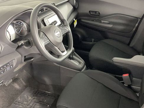 Used 2025 Nissan Kicks Play S FWD image 11