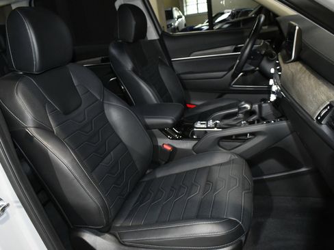 Used 2022 Kia Telluride SX w/ SX Prestige Package image 8