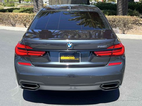 Used 2018 BMW 750i RWD image 19